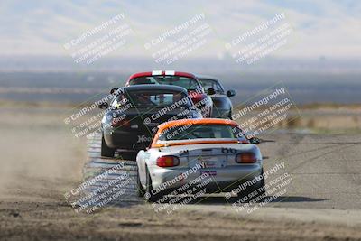 media/Oct-26-2025-CalClub SCCA (Sun) [[8ce1e69566]]/Group 5/Grapevine/